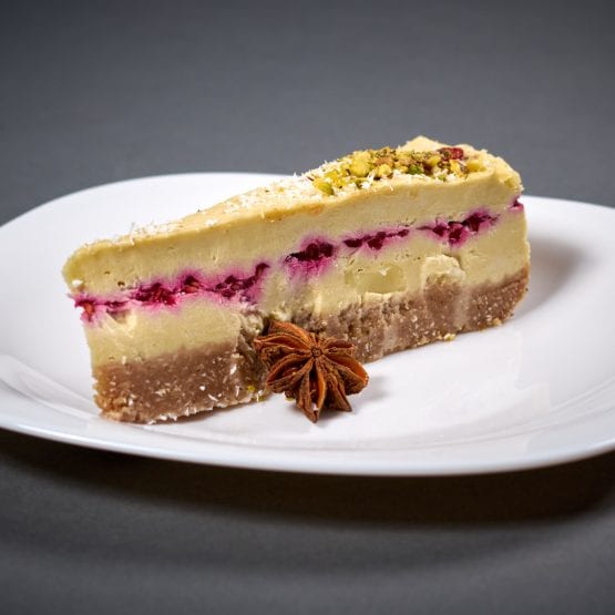 cheesecake-cu-zmeura-555x555-min